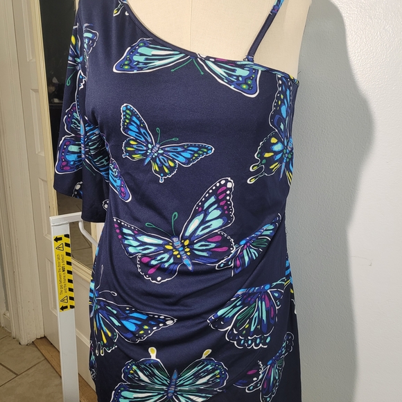Elegant Butterfly Print One-Shoulder Blouse. Size L - Picture 1 of 11